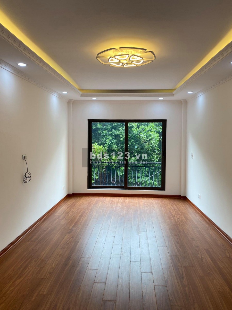 Bán nhà 5 tầng, ô tô cửa, đi bộ Quang Trung Quận Hà Đông, dt 50m2, giá 5,3 tỷ sổ đỏ