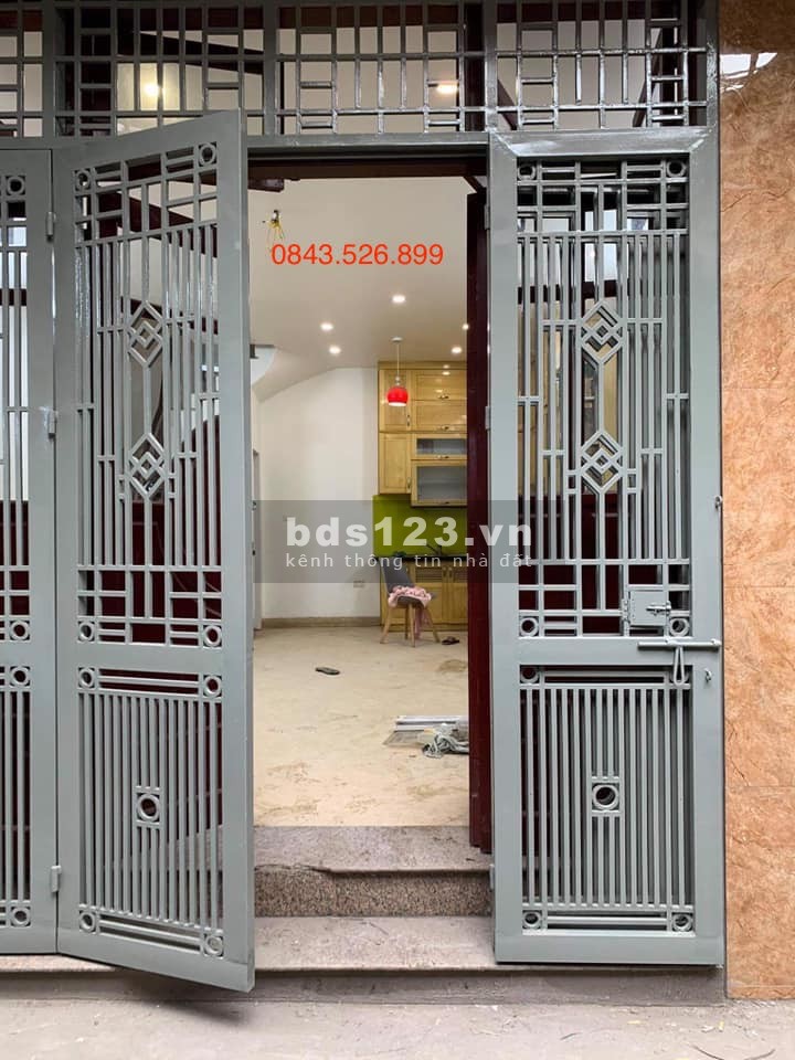 Bán nhà phố Minh Khai, 3 bước chân ra phố chính, ô tô - kinh doanh chỉ hơn 4 tỷ.