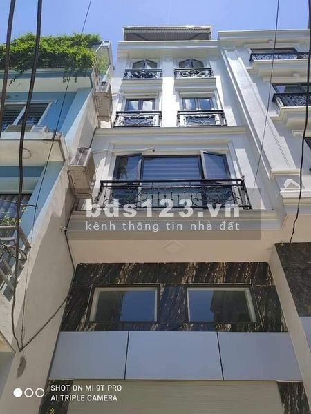 Nhà Hoàng Liệt, Bán đảo Linh Đàm, Hoàng Mai. Cách ô tô tránh 30m, bãi ô tô gần nhà. Giá 3.75 tỷ