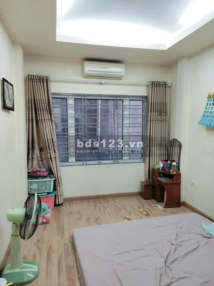 Bán nhà siêu đẹp nhà Kim Giang, Thanh Trì, ngõ rộng diện tích sử dụng 32m2, 5 tầng giá 2.65 tỷ