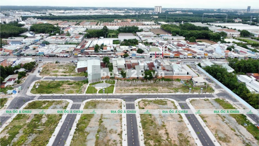 Dịch cần bán gấp lô đất ngay chợ Nhật Huy 80m2, sổ hồng riêng, liên hệ 0397255648
