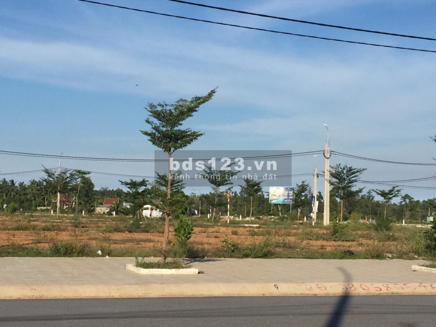 Cần tiền đáo hạn ngân hàng bán nhanh lô đất giá 9.7 triệu/m2, pháp lí đầy đủ, tiện ích xung quanh đủ