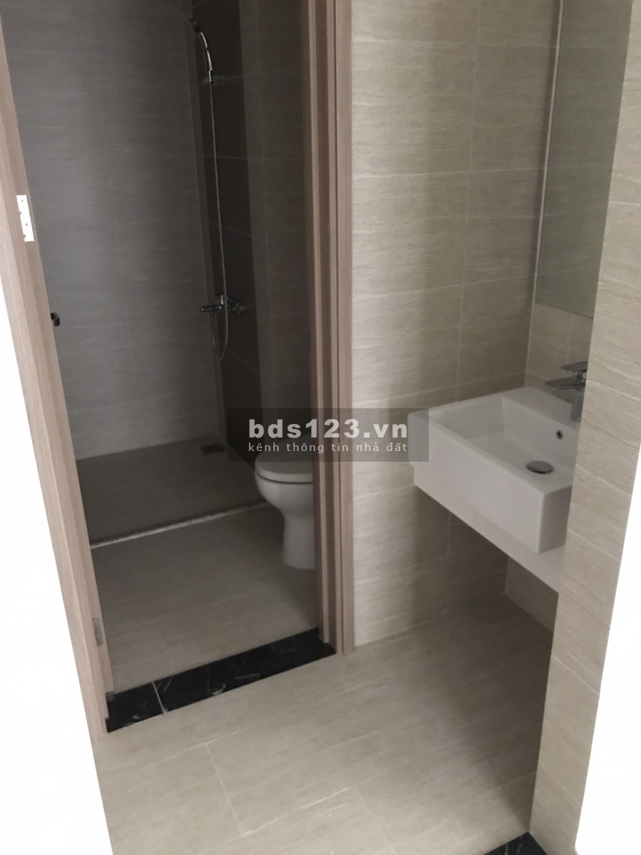Bán cắt lỗ căn hộ 2 phòng ngủ tầng trung view thoáng giá chỉ 1.5 tỷ, tại Vinhomes Ocena Park
