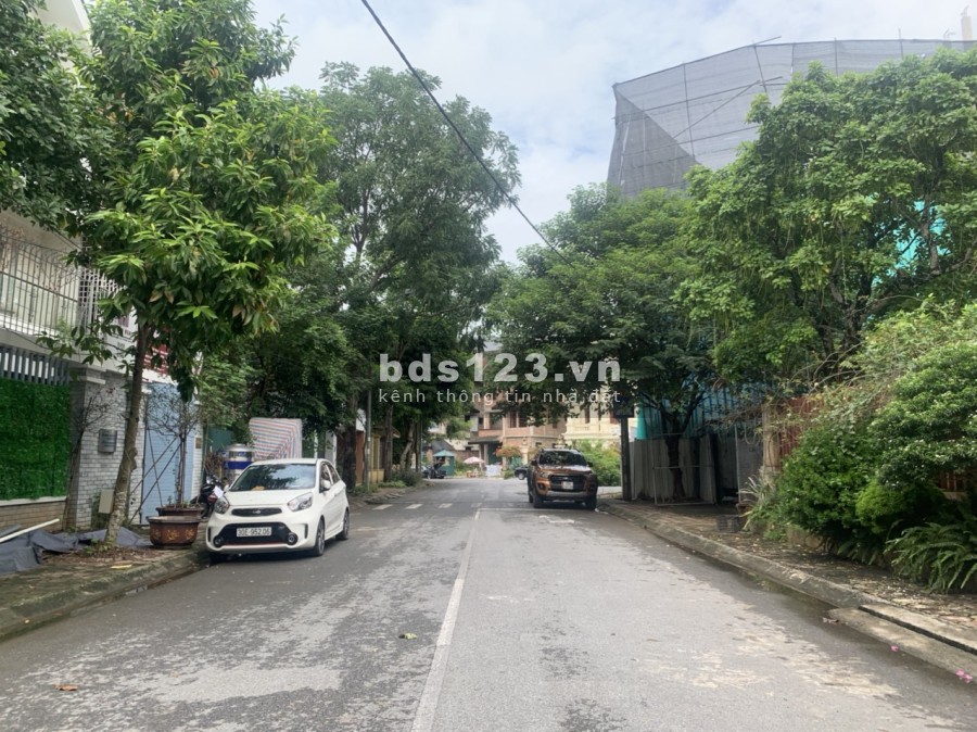 Bán gấp lô đất diện tích 40m2 Tái định cư Giang Biên, siêu hiếm mua định cư hết ý
