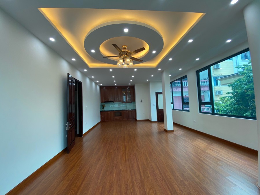 Chính chủ bán nhà tại Số 67/25 phố vũ Ngọc phan, Đống Đa DT 42.75m2x5 tầng Giá 13 tỷ LH 0912522909