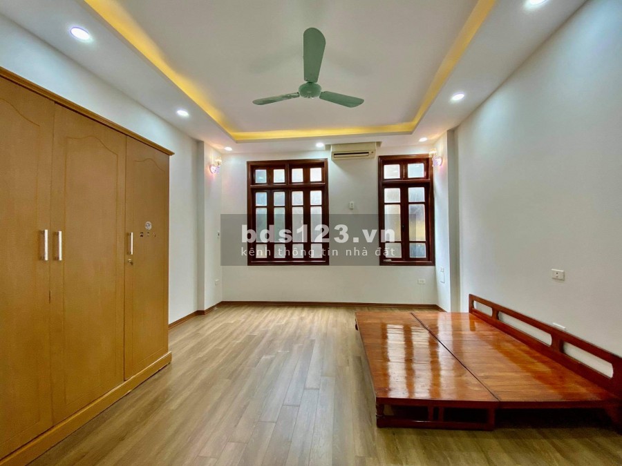 Bán nhà Trần Khát Chân, còn mới nguyên vào ở ngay, diện tích 34m2, giá bán 3.4 tỷ