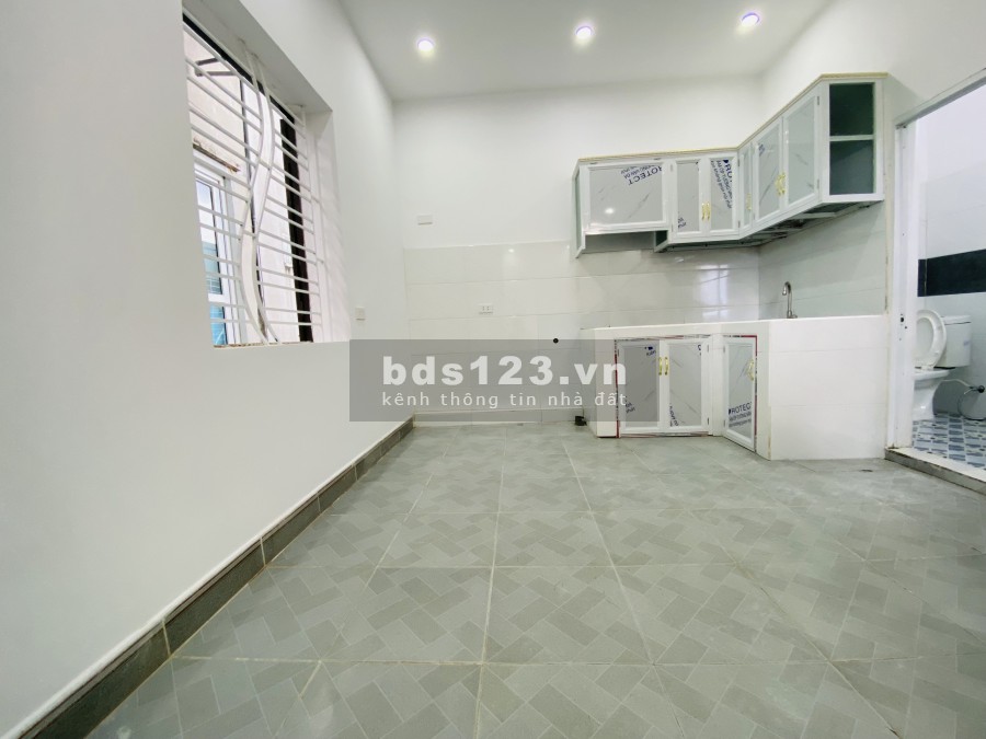 Chính chủ cần tiền bán gấp căn nhà 2 tầng trong ngõ Đằng Hải dtsd 36m2 giá bán 779 triệu