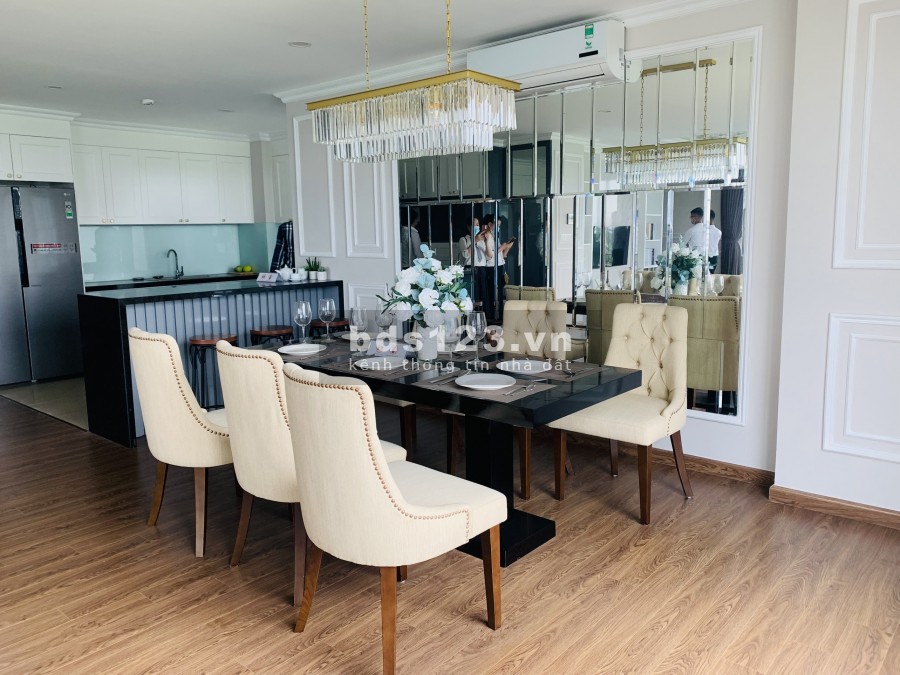 Bán gấp căn 2 phòng ngủ Udic Westlake, view Hồ Tây, ban công Đông Nam, giá 3 tỷ 5xx