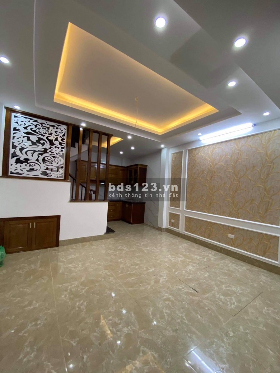 Bán gấp Phú Diễn Bắc Từ Liêm dtsd 33m2 5 tầng mt 4.62m, giá 3.6 tỷ, nhà mới ở luôn