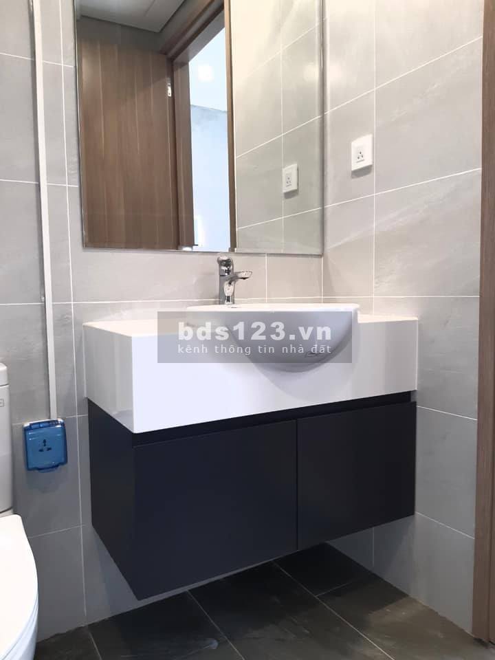 Căn góc 3 pn, 2 wc view thoáng cần bán gấp giá cực rẻ chỉ 2.3 tỷ, bao phí cc Vinhomes Ocean