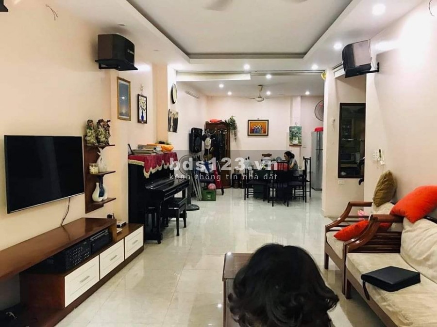 Nhà đẹp, 2 thoáng ở ngay, Ôtô vào nhà, phố Ngọc Lâm, Long Biên. Dt 55m2 x 5 tầng, Mt 5m, giá 5.8 tỷ