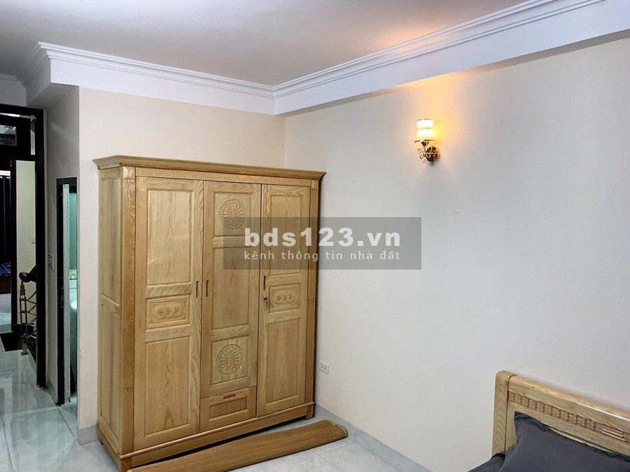 Bán nhà Minh Khai Quận Hai Bà Trưng, dt 40m2, 5 tầng, giá 5x tỷ, gần phố ngõ ô tô, tiện kd
