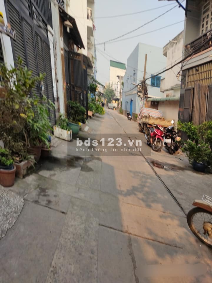 Bán nhà đường Văn Cao, Tân Phú, diện tích 48m2, giá 3 tỷ 800tr, liên hệ 0794722843