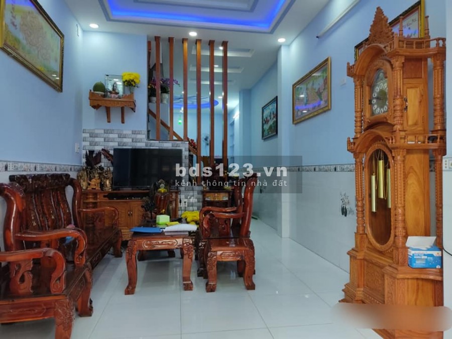 Bán nhà đường Văn Cao, Tân Phú, diện tích 48m2, giá 3 tỷ 800tr, liên hệ 0794722843