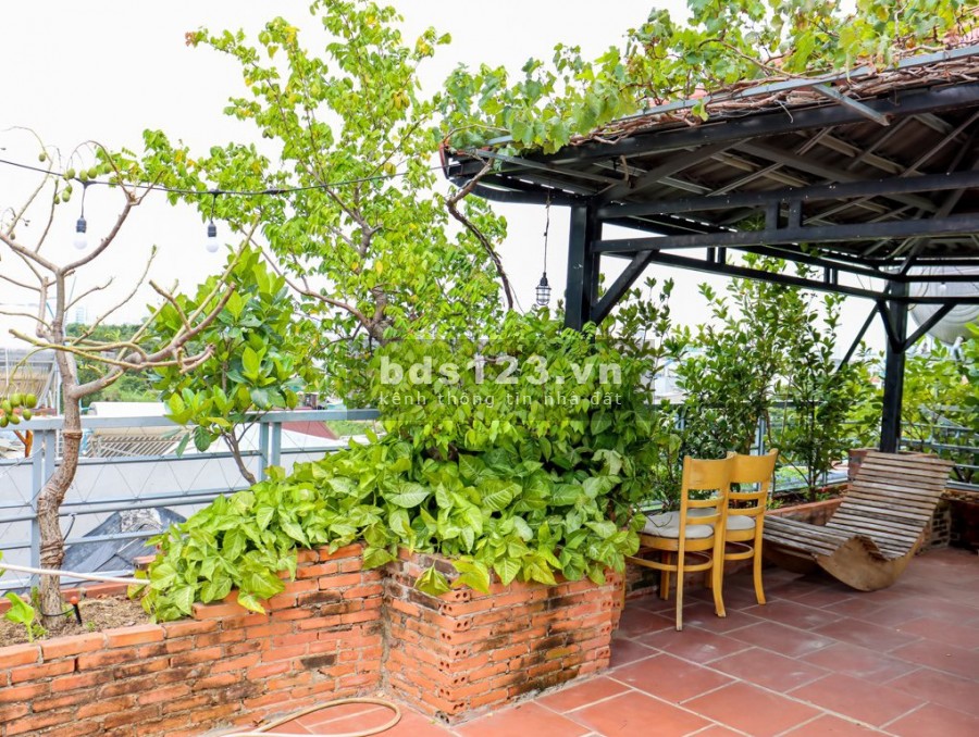 Bán căn nhà trung tâm Hiệp Bình Chánh TP Thủ Đức DTSD 255m2 5 tầng, sổ Hồng Riêng