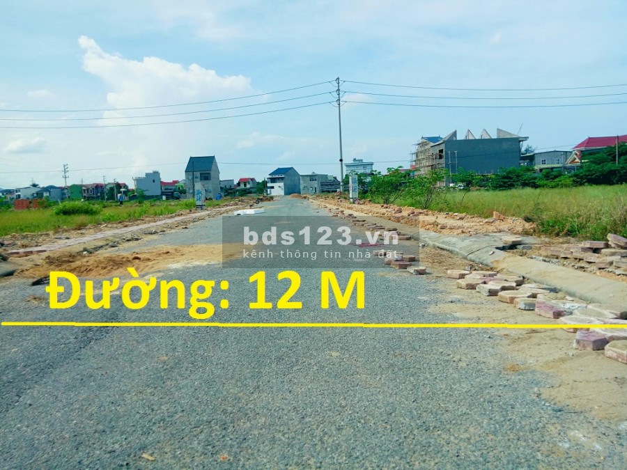 Bán lô gốc 2 mặt tiền xóm 5 Hưng Chính, thành phố Vinh, tiện ích xung quanh đủ, khu dân cư
