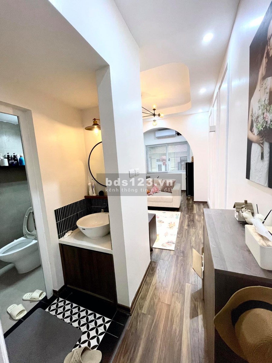 Thanh Xuân nhà hoa hậu, tặng nội thất sang, đúc kiên cố 5 tầng diện tích 44m2 giá 5.9 tỷ