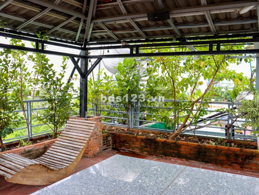 Bán căn nhà trung tâm Hiệp Bình Chánh TP Thủ Đức DTSD 255m2 5 tầng, sổ Hồng Riêng