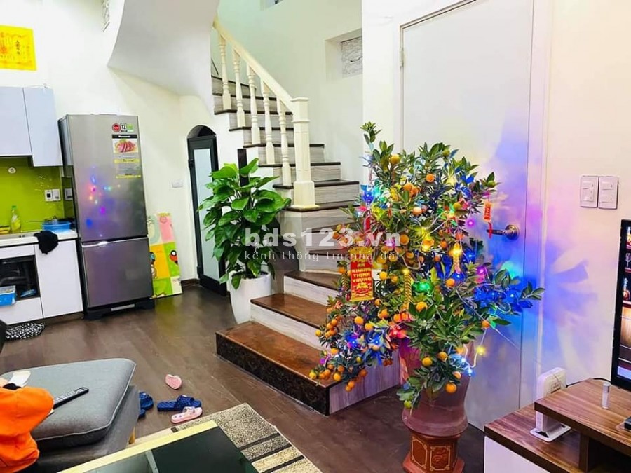 Nhà đẹp Võ Thị Sau giá 3x tỷ, lô góc tặng nội thất, trung tâm Quận Hai Bà Trưng, 3 tầng