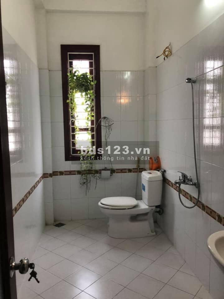 Phân lô Vip Hoàng Cầu ô tô tránh vào nhà kinh doanh 2 mặt…