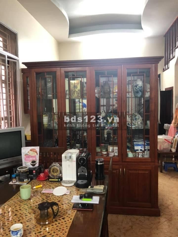 Phân lô Vip Hoàng Cầu ô tô tránh vào nhà kinh doanh 2 mặt…