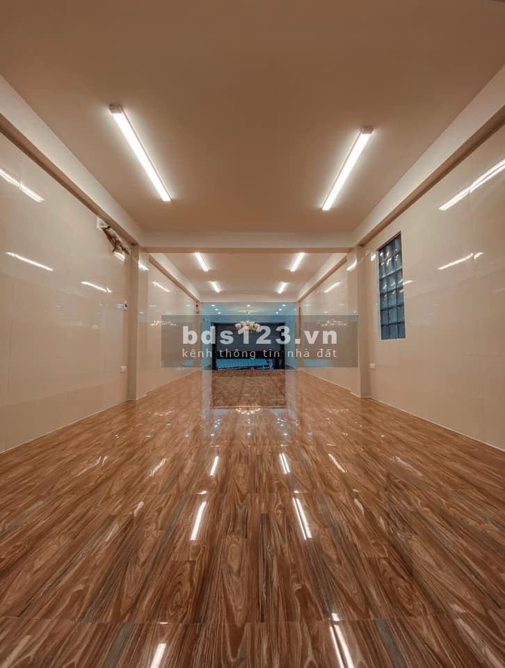 Bán nhà Nguyễn Ngọc Nại diện tích sử dụng 125m 4 tầng mt 5m chỉ 13.5 tỷ Thanh Xuân