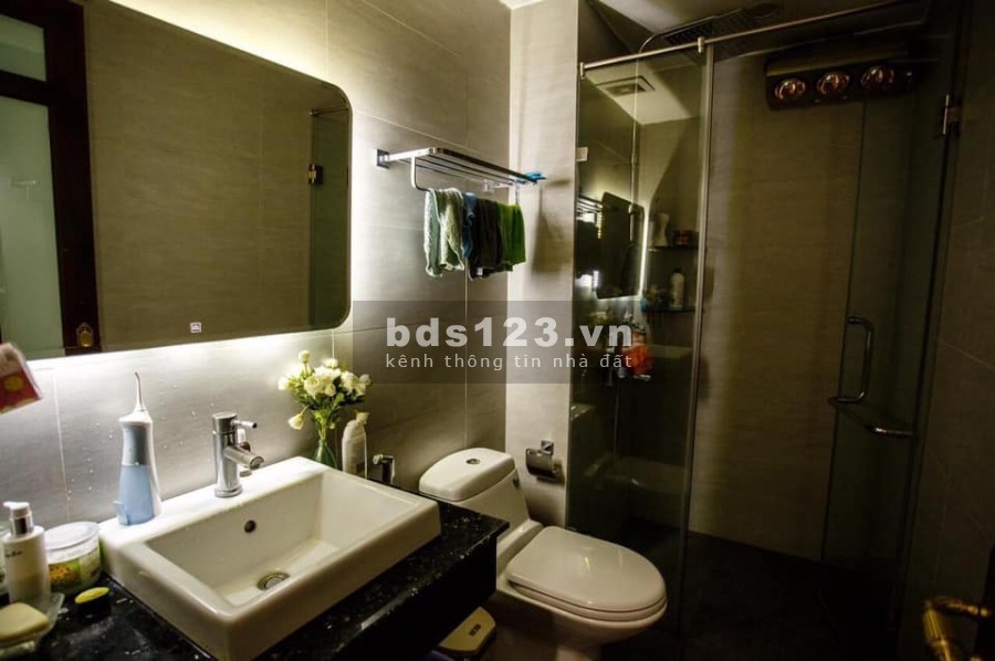 Bán nhà phố Hoàng Cầu, Đống Đa, kinh doanh, diện tích sử dụng 51m2, 4 tầng, giá 4 tỷ 5