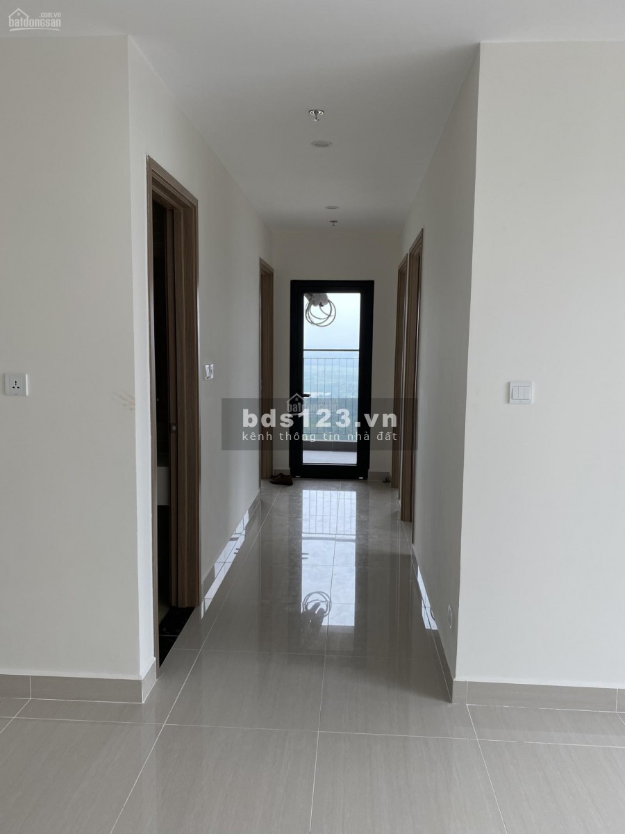 Căn góc 3 pn, 2 wc view thoáng cần bán gấp giá cực rẻ chỉ 2.3 tỷ, bao phí cc Vinhomes Ocean