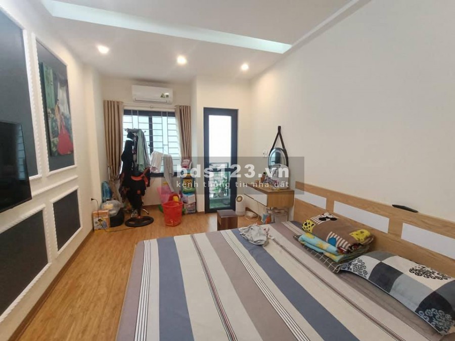 Bán gấp nhà Giáp Nhị Hoàng Mai nhà đẹp ở ngay diện tích 40m2 đúc 4 tầng, giá 2 tỷ 9
