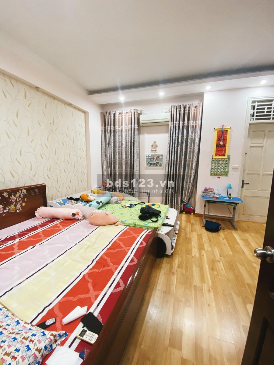 Bán nhà Tôn Đức Thắng, diện tích sử dụng 30m2, dúc kiên cố 4 tầng, giá bán 2.6 tỷ