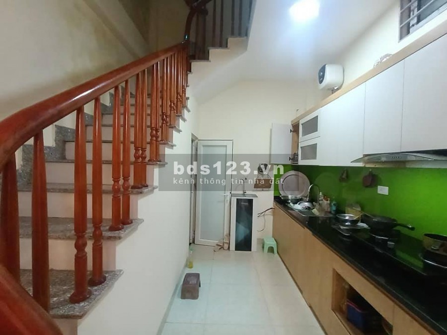 Bán gấp nhà Giáp Nhị Hoàng Mai nhà đẹp ở ngay diện tích 40m2 đúc 4 tầng, giá 2 tỷ 9