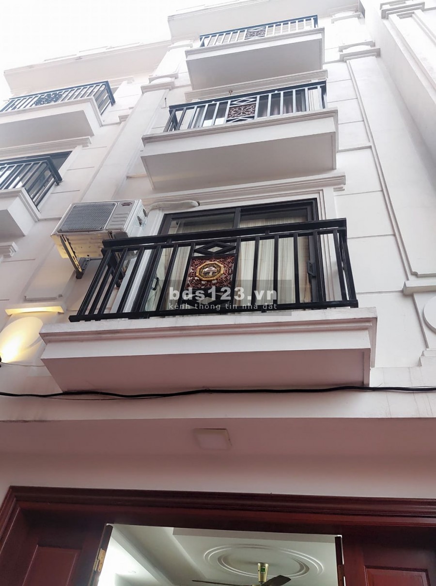 Siêu sốc Nhà đẹp Ở Ngay Ngõ Thông Ô tô đỗ cửa Xuân Đỗ Long Biên 31m2 chỉ hơn 2 tỷ.