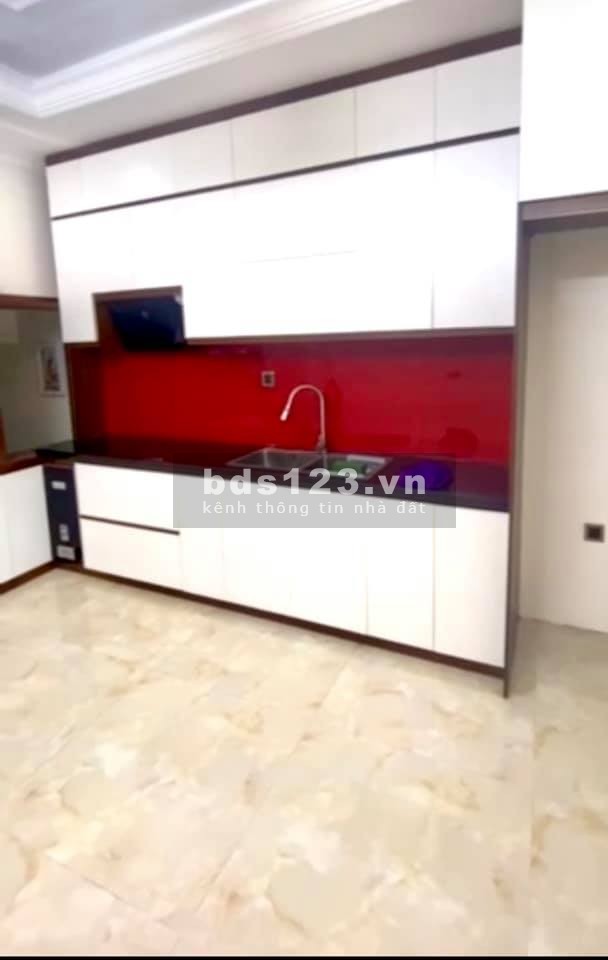 Bán nhà Bồ Đề Long Biên, gara ô tô thang máy ngõ thông, dt 50m2, 6 tầng, mt. 4m, giá 5.7 tỷ