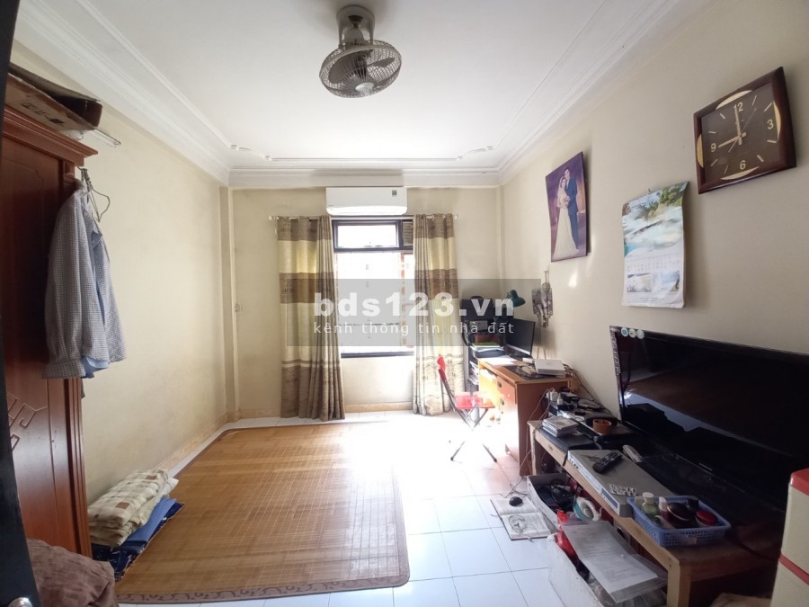 Bán nhà Giáp Bát, Quận Hoàng Mai diện tích xây dựng 30m2, 4 tầng, 3 ngủ chỉ nhỉnh 2 tỷ