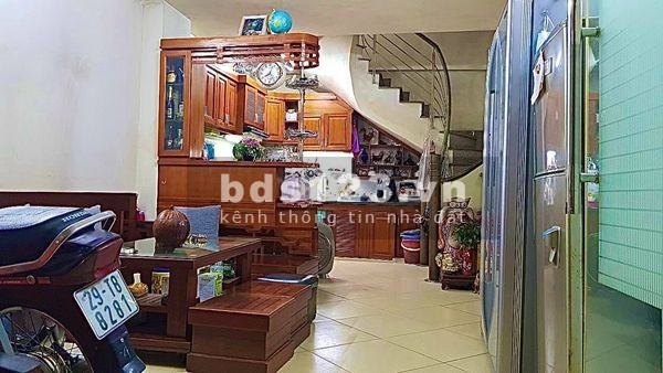 Cực hiếm nhà mặt phố Tô Vĩnh Diện Quận Thanh Xuân 33/36m2 đúc 6 tầng giá 6.55tỷ