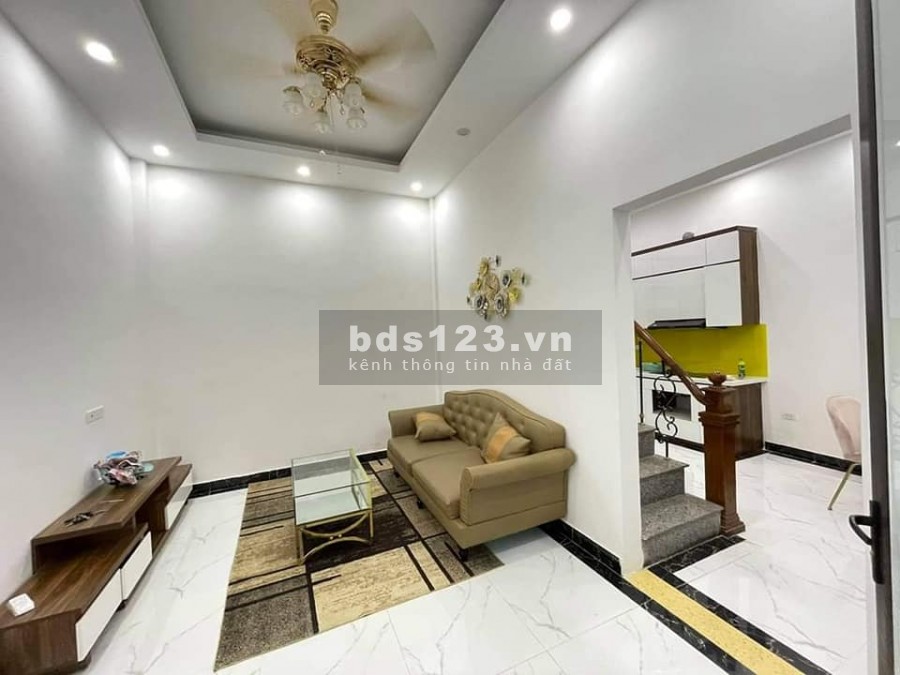 Nhà mới đẹp, ngõ thông, kinh doanh nhỏ, 10m Ô tô tránh, Trung tâm Đống Đa, chỉ 4,25 tỷ