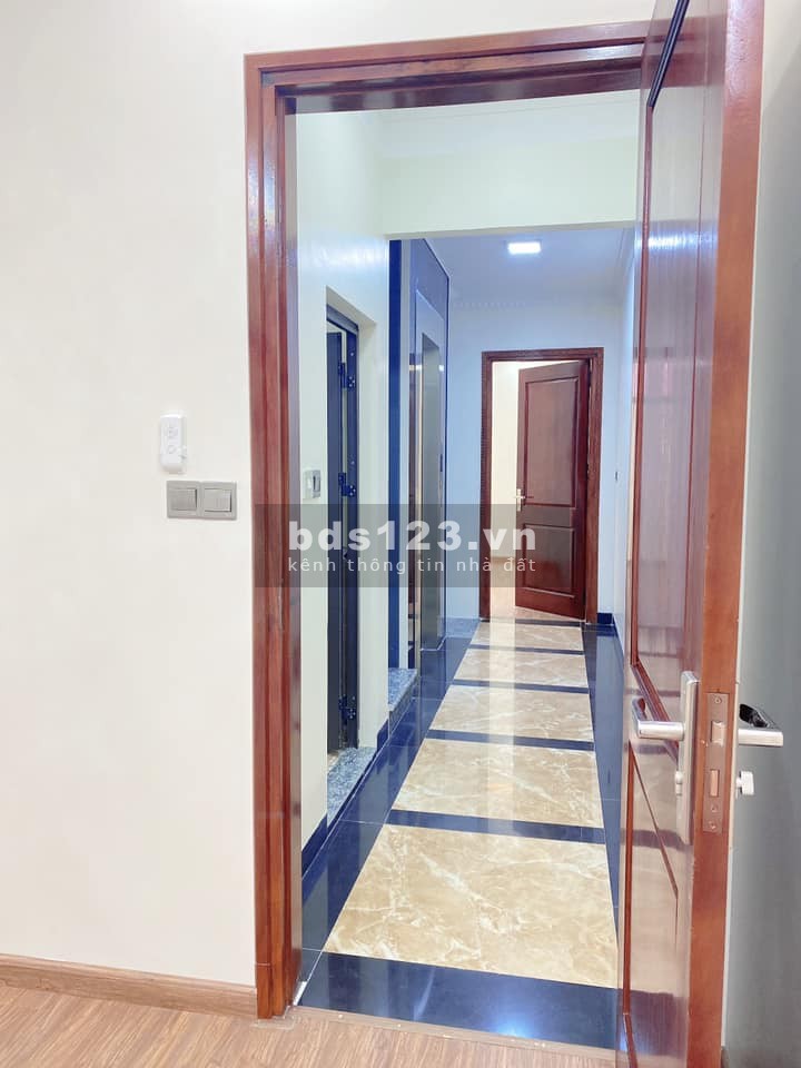Bán nhà Bồ Đề Long Biên, gara ô tô thang máy ngõ thông, dt 50m2, 6 tầng, mt. 4m, giá 5.7 tỷ