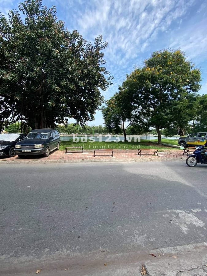 Nhà đẹp mặt phố Vip view hồ 3 mẫu kinh doanh đỉnh, đường 3 ô tô tránh, sổ nở hậu bàn giao ngay