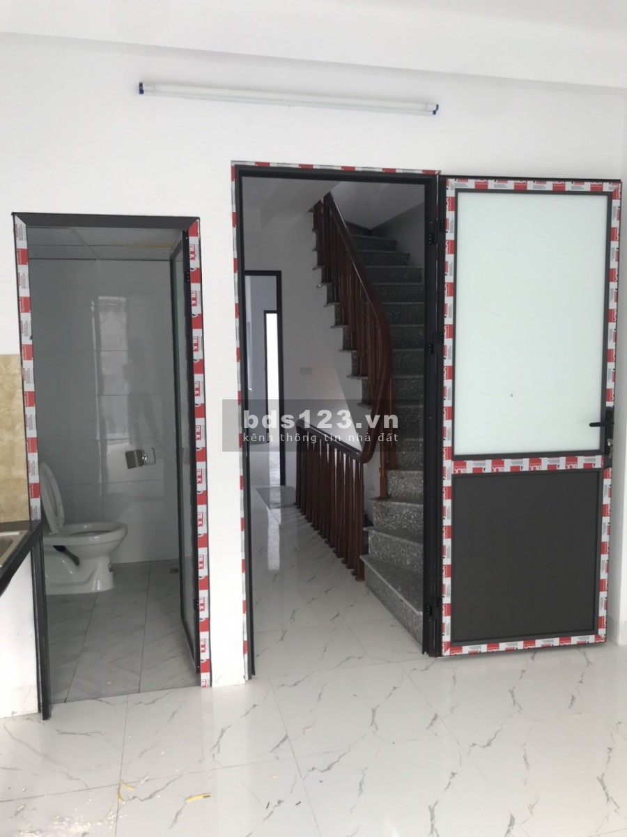 Cần bán CCMN 7tầng 12P khép kín, cuối đg Nguyễn Khuyến, Văn Quán. doanh thu 40tr/th. Giá nhỉnh 4 tỷ.