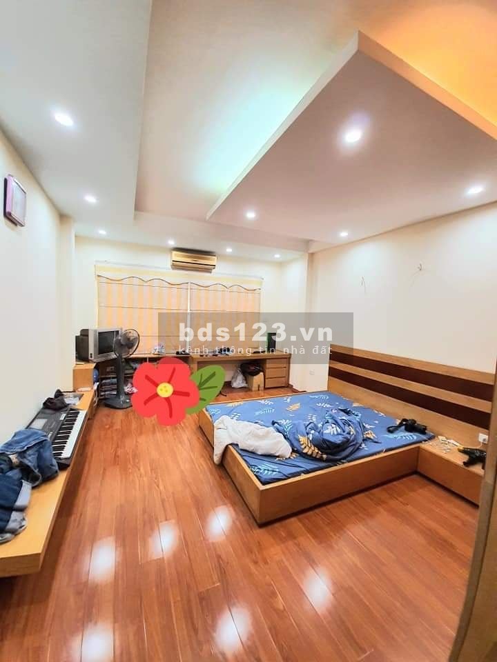 Bán nhà phố Ngọc Lâm, Long Biên 5 tầng 50m2, 2 thoáng nội thất sang trọng, giá 7 tỷ
