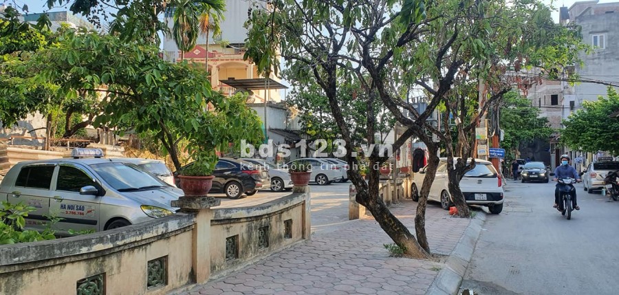 Nhà mới ở ngay 20m ra phố bãi gửi xe ô tô đầu ngõ gần hồ điều hòa, sổ đỏ đẹp, sẵn sàng giao dịch