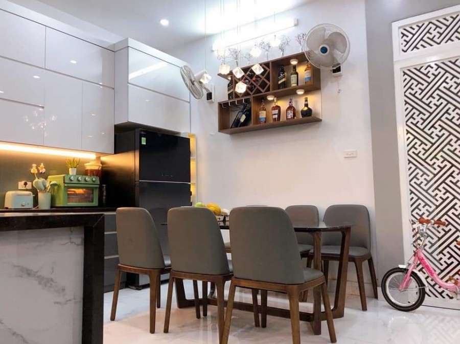 Rẻ nhất khu vực Đào Tấn diện tích sử dụng 51m2, đúc kiên cố 5 tầng, MT 4.4m giá 4.3 tỷ