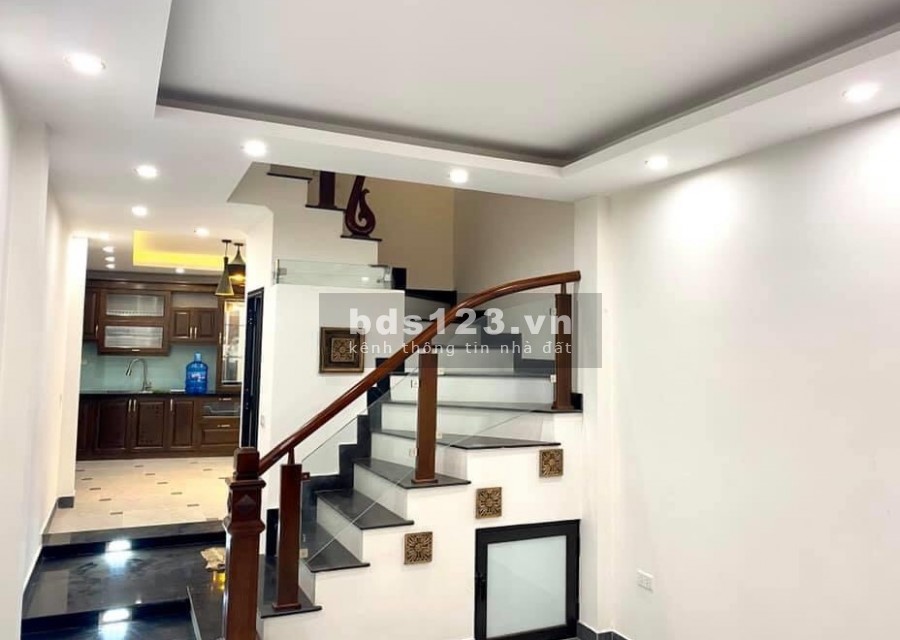 Bán nhà nguyên căn đẹp lô góc gần phố Quận Hai Bà trưng diện tích 55m2, 4 tầng, giá bán 4.4 tỷ