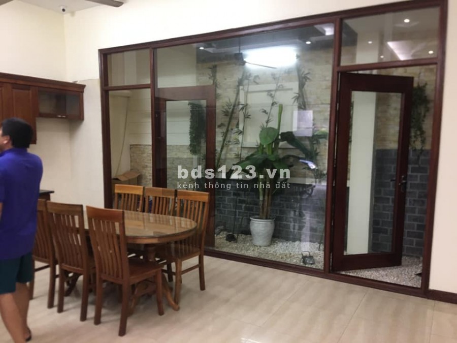 Bán nhà Tứ Hiệp, ngõ rộng, ôtô vào nhà, kinh doanh, dt 80m x3 tầng, mt 4m, giá 5,8 tỷ