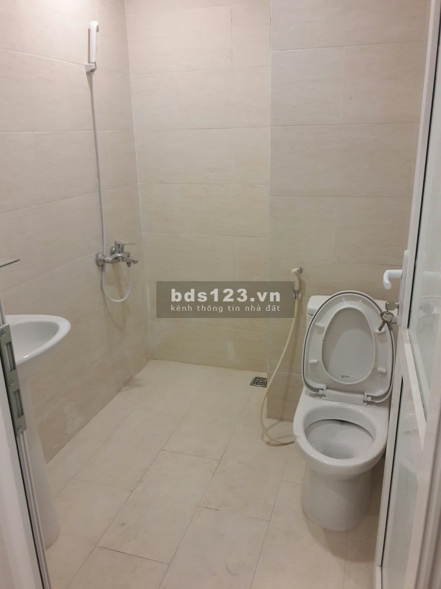 Bán căn hộ 71m2 tòa 60 Hoàng Quốc Việt - tầng trung - giá 36tr/m2 - bao sổ đỏ