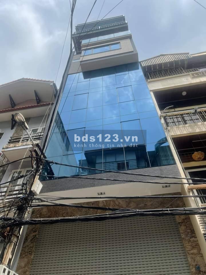 Nguyên Hồng bán toà nhà 9 tầng thượng hạng thang máy Quận Đống Đa lh 0986209188