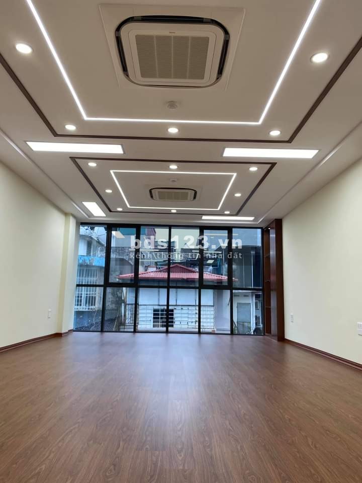 Nguyên Hồng bán toà nhà 9 tầng thượng hạng thang máy Quận Đống Đa lh 0986209188