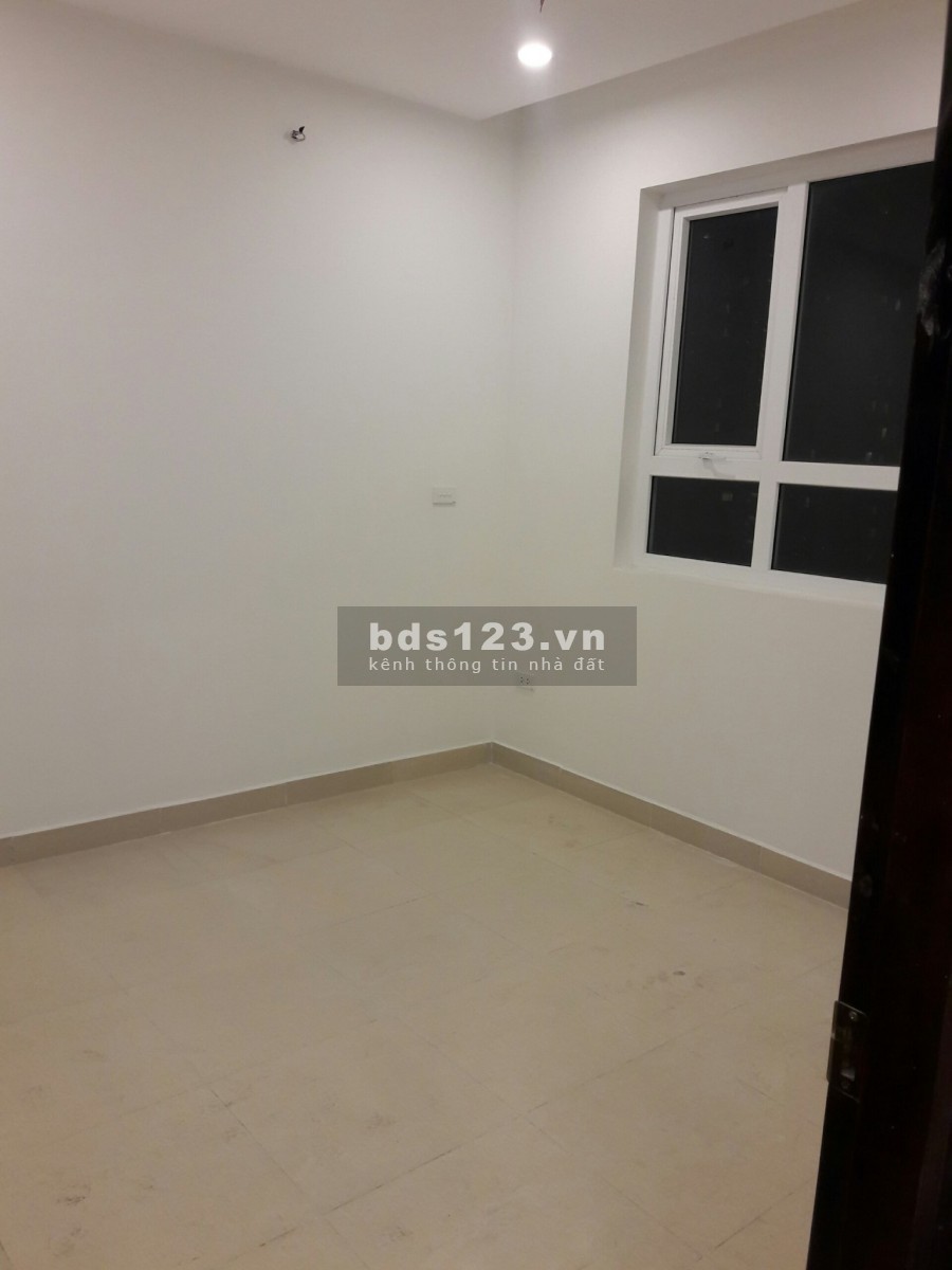 Bán căn hộ 71m2 tòa 60 Hoàng Quốc Việt - tầng trung - giá 36tr/m2 - bao sổ đỏ