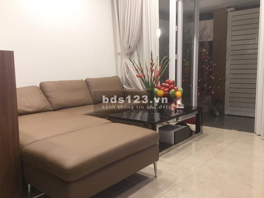 Tôi cần bán gấp căn nhà đường Tô Hiến Thành Quận 10, 5 tầng, hẻm 3m, Giá 5,5 tỷ