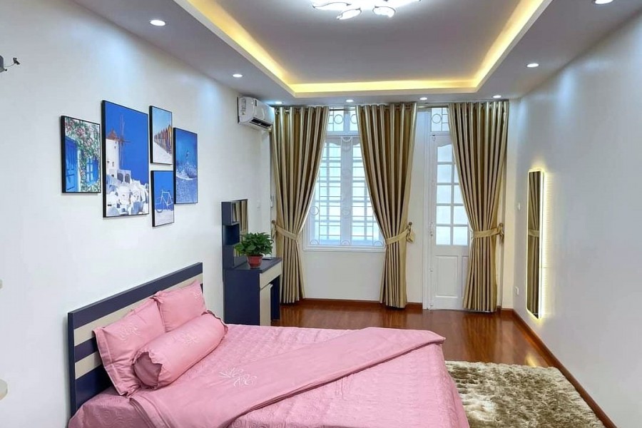 Bán nhà Thái Hà, kinh doanh, ô tô đỗ cửa, 30m ra phố, diện tích sử dụng 40m2 hơn 5 tỷ